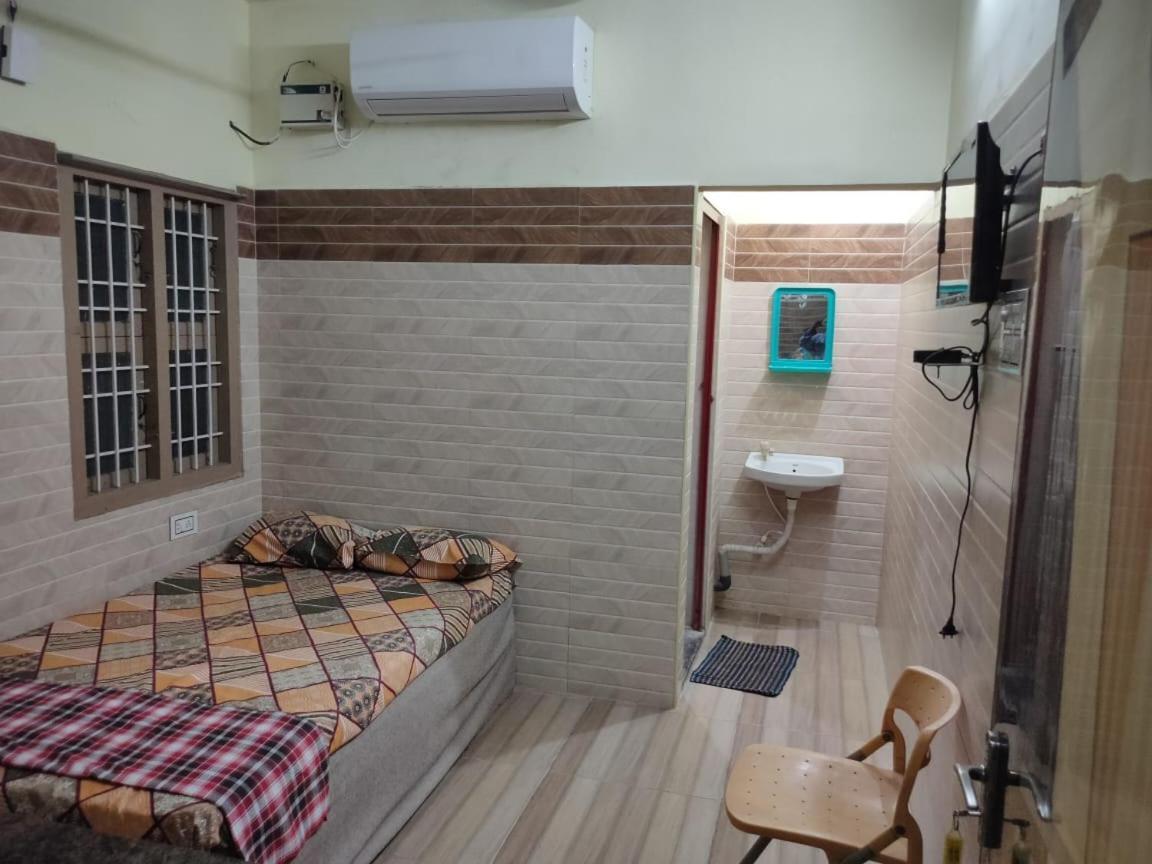 Sri Vari Residency Hostel Vellore Kültér fotó