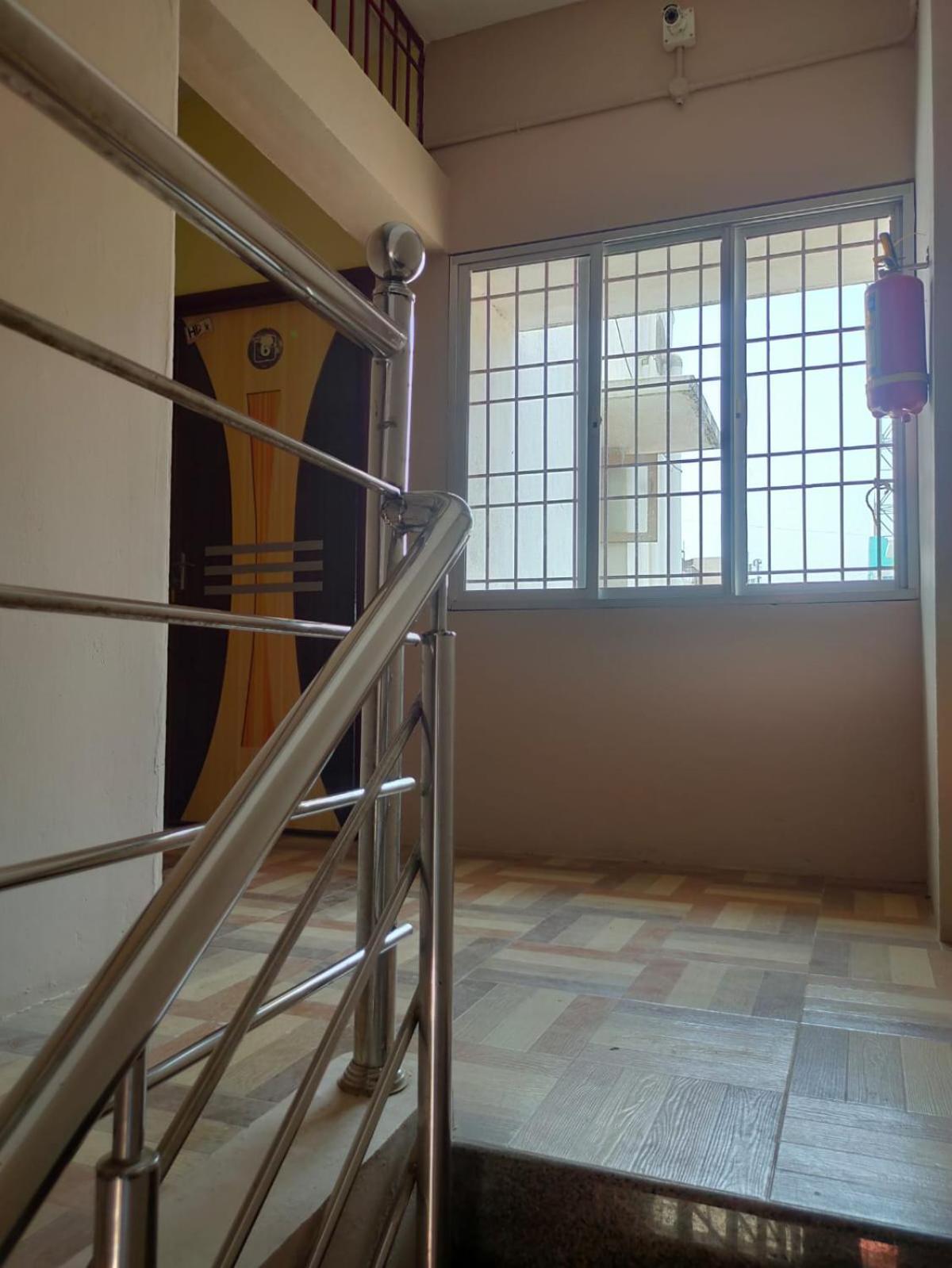 Sri Vari Residency Hostel Vellore Kültér fotó