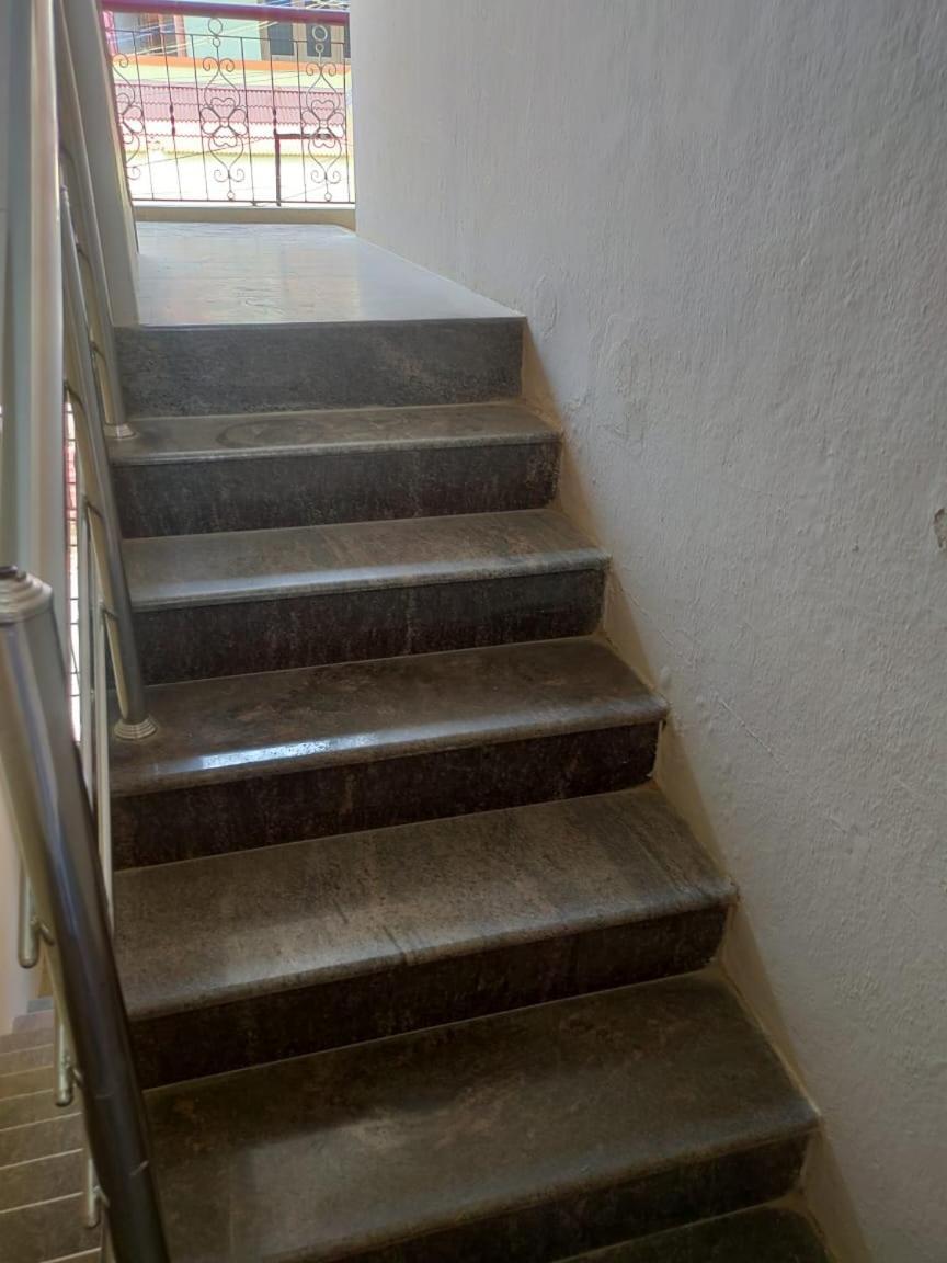 Sri Vari Residency Hostel Vellore Kültér fotó